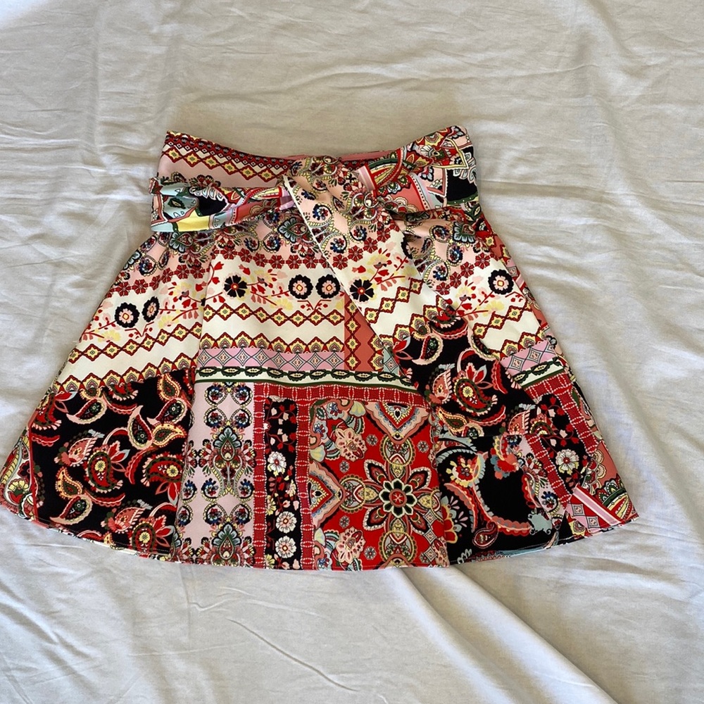 Alice + Olivia pattern mini skirt
